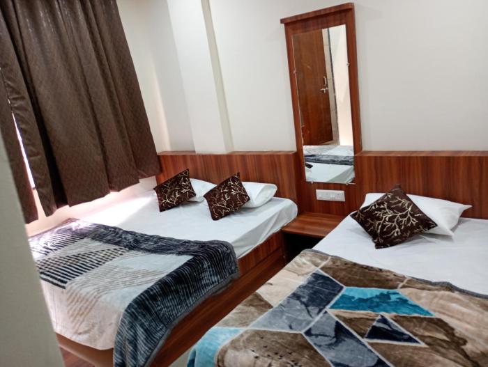 Hotel Barsana Palace, Near Mahakal Temple- 200 meter