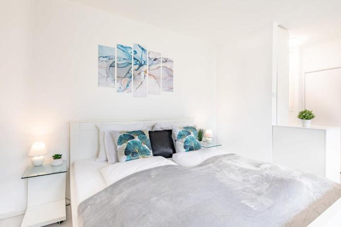 Castle View - NEW - Romantic