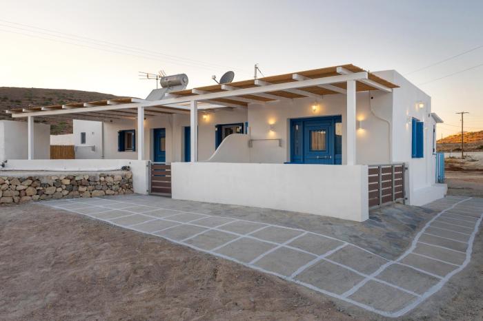 Pigados Beach Studio Kimolos