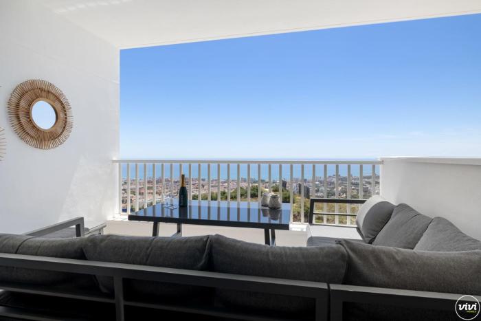 ViVi Homes - Santangelo Pool, Terrace & Sea View