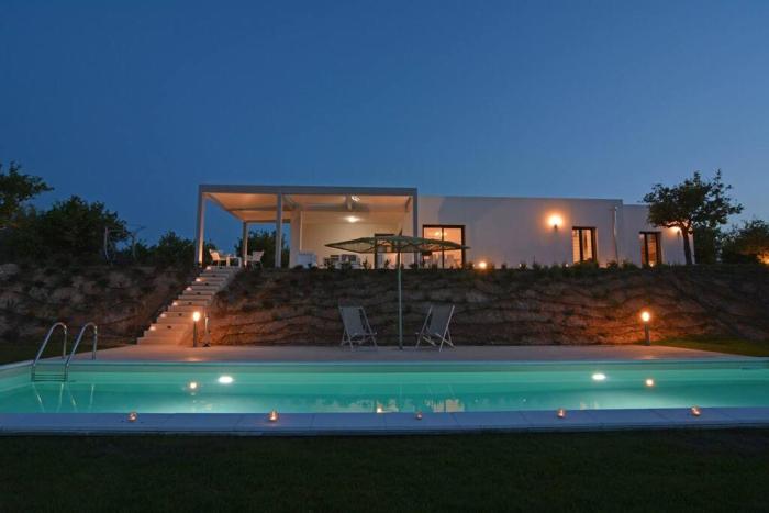 Villa Mennula vista mare montagne piscina privata - Tenuta il Cavaliere di Italia Noto