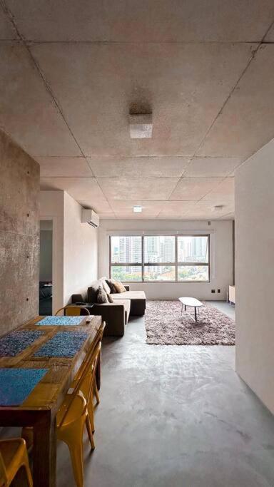 Apto 2 quartos prox shop Morumbi e consulado americano