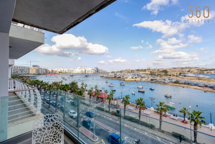 Lovely Waterfront Apt with Stunning Views in Gzira by 360 Estates