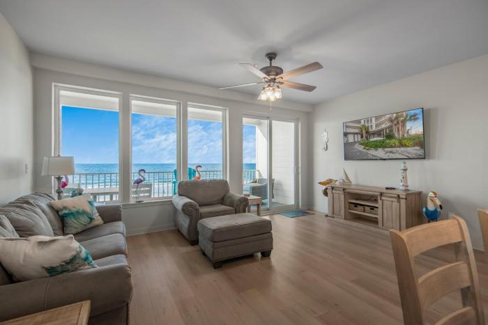 Sea Glass 304 by Vacation Homes Collection