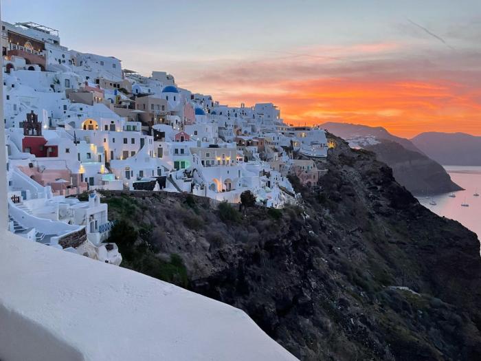 Elias Cave House 270o Caldera View Oia