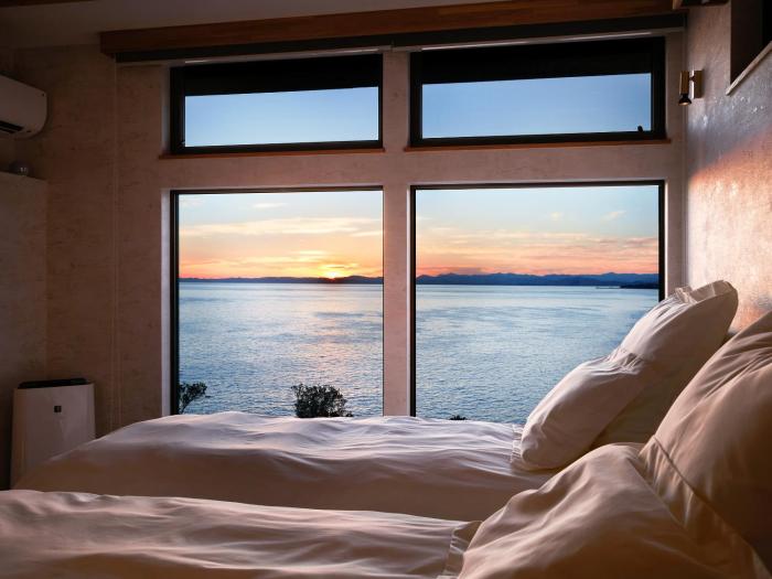 Private Villa with Pool and Sunset in Kochi