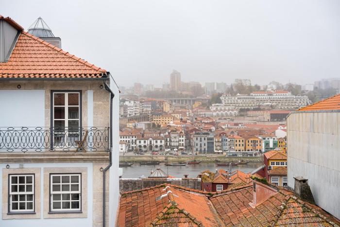 GuestReady - Blue shades with panoramic city views