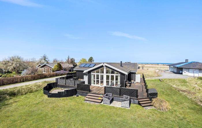 Amazing Home In Frederikshavn