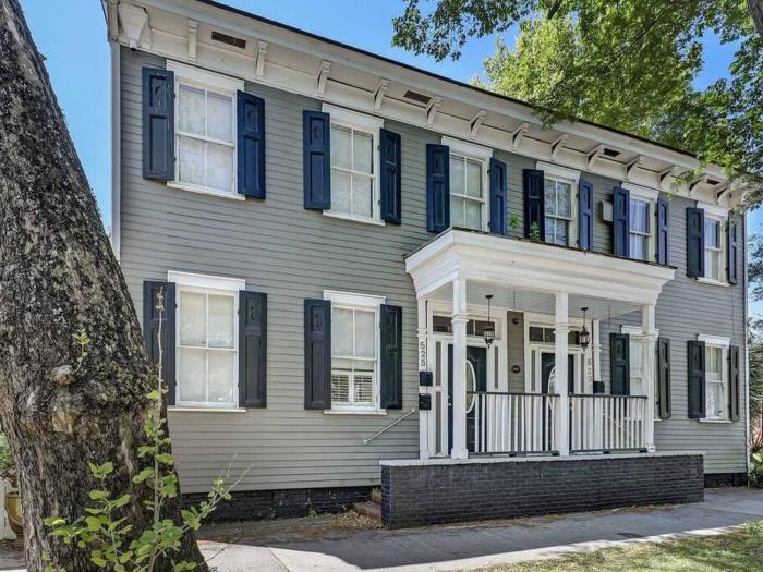 Historic Savannah Gold Private Condo with Pool - 2bed, 1&half bath, Sleeps 6, 1st Floor, 15 Min Walk To Historic Savannah Center AndAttractions