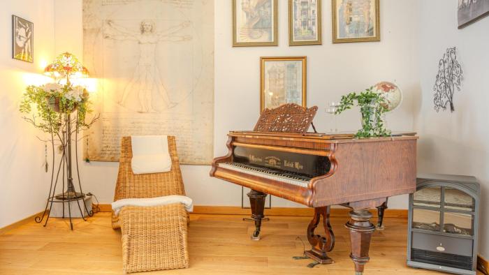 A Piece of History GuestHouse