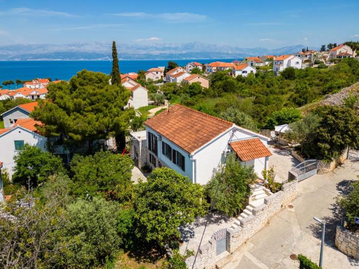 Holiday house with a parking space Sutivan, Brac - 23075
