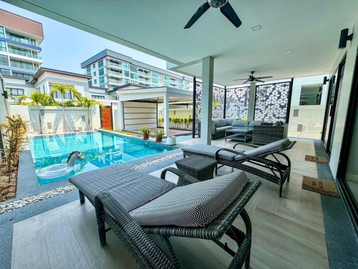 Serenity Jomtien Pool Villa