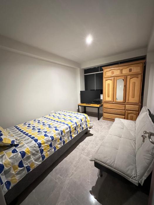 Dpto a 3 min Plaza Huánuco y 1 cuadra Open Plaza