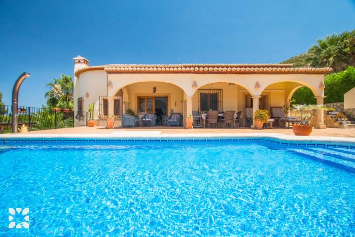 Villa Ariane by Abahana Villas