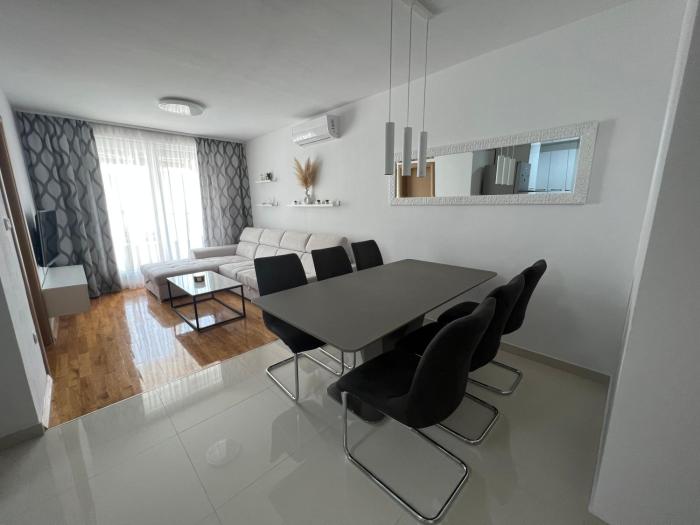 New apartment near Split with garage