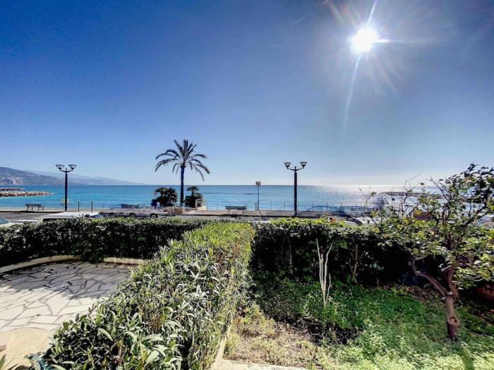 menton roquebrune Cap Martin Monaco face mer