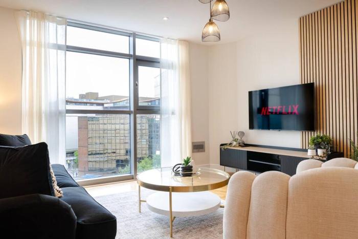 Sophisticated Cardiff Apartment Free Parking