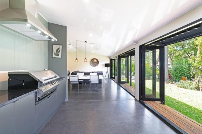 Home among the Gum Trees - free wine