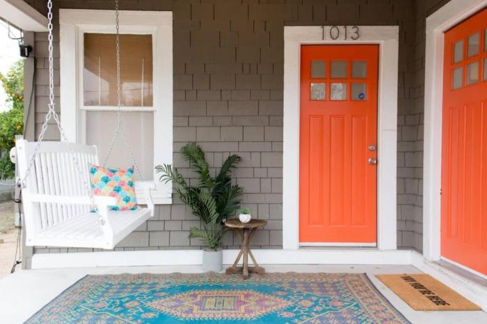 Gorgeous Artistic Fully Fenced Home Near Downtown