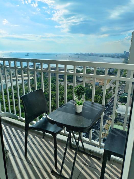 2 BR SMDC Breeze Residences