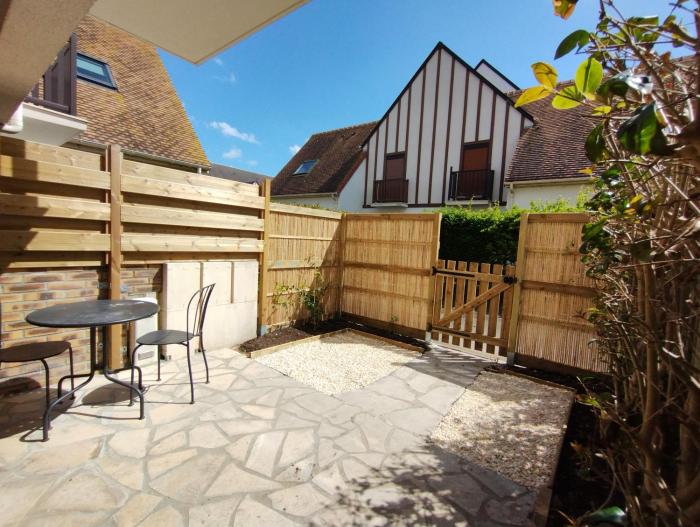 Studio plain pied avec terrasse tout proche mer