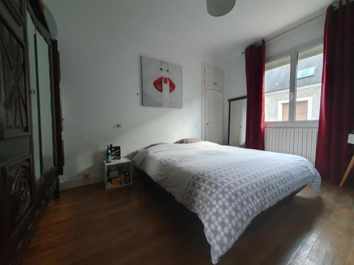 7 min du circuit des 24 h du Mans et 10 min de la Gare - LA BERTINIERE