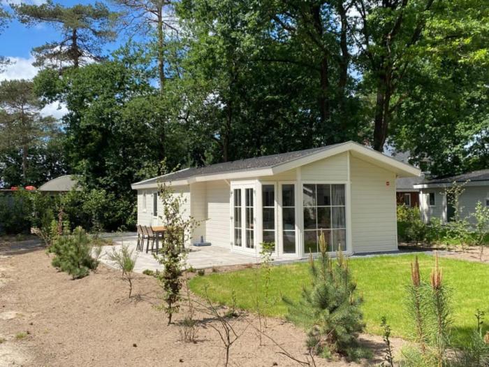 Luxe Chalet Inn Otterlo op de Veluwe aan het Water!