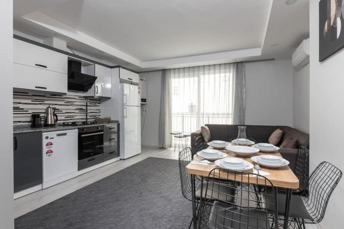 1-Kaleiçi ve Markantalya’ya yakın Büyük Ev