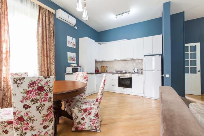 Sweet Home Freedom Square