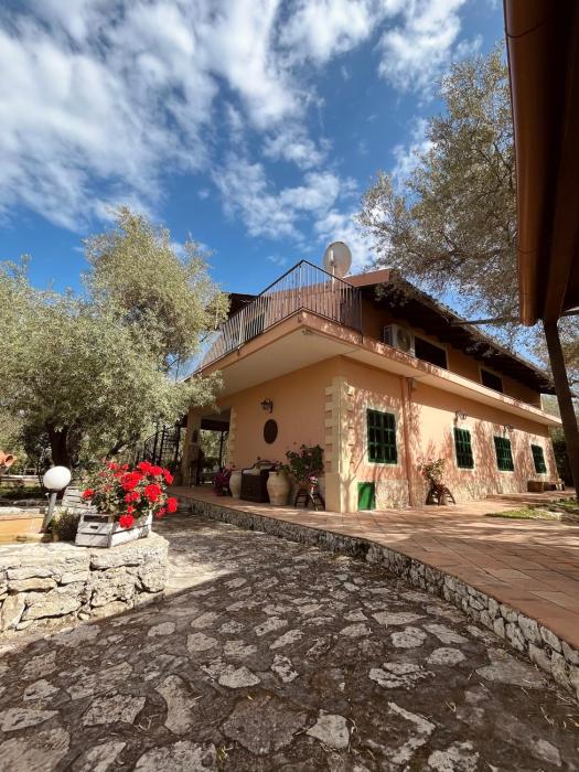 Villa Pantalica lato Sortino