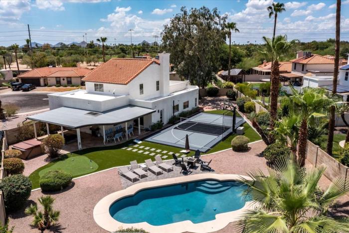 Pickleball-Basketball-HeatedPool-Games-2MasterBRs