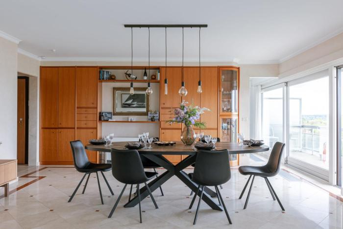 Huswell - Apartment with lake view & common indoor pool