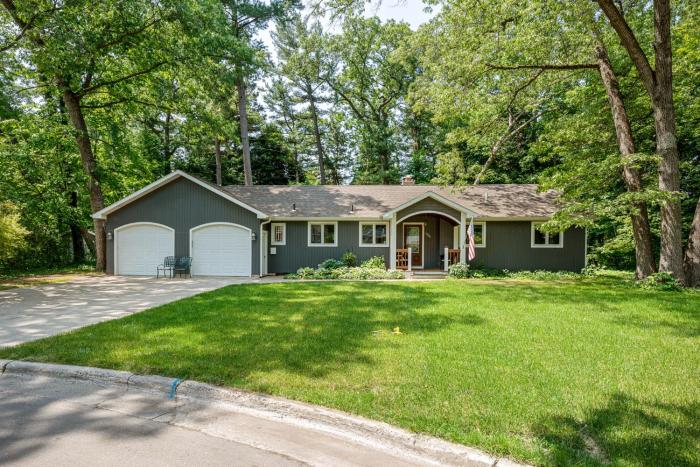 The Milliken Getaway AC Beach Fire Pit BBQ