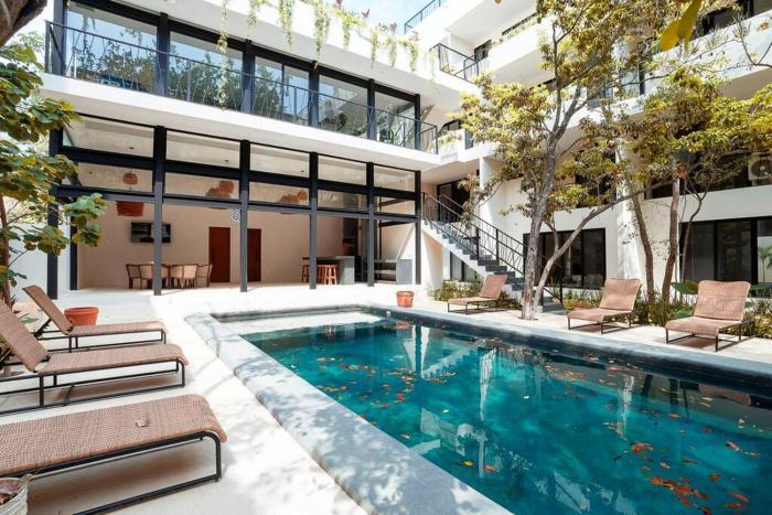 Amazing and central new condo 2 bedroom La Veleta