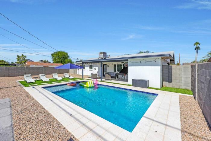 Old Town Scottsdale Heated Pool