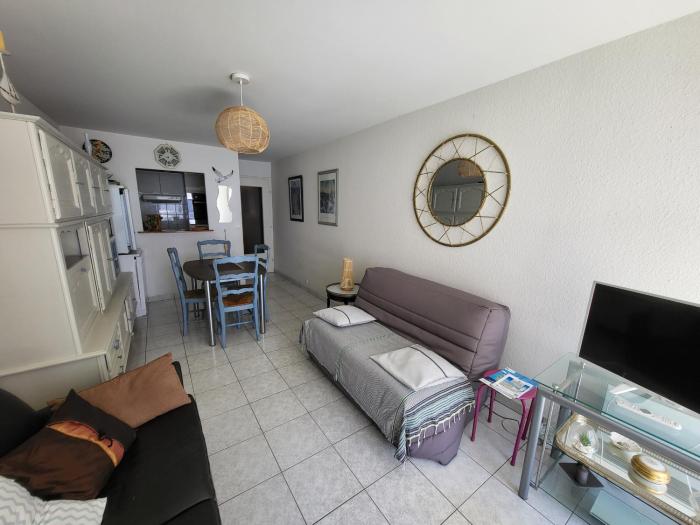 Appartement T3 à 150m de la plage, proche centre, avec garage et loggia – Les Sables dOlonne - FR-1-92-562