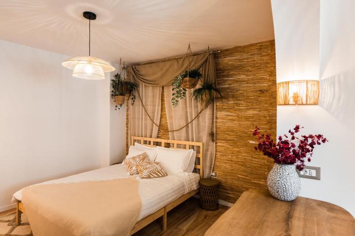 HarmoNee - Central Retreat