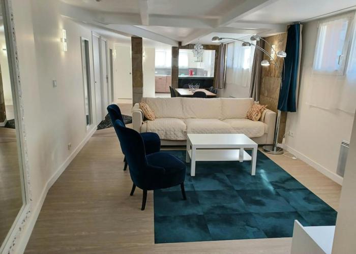 Plain-pied 80 m2 dans maison, parking privé gratuit, gare directe Paris