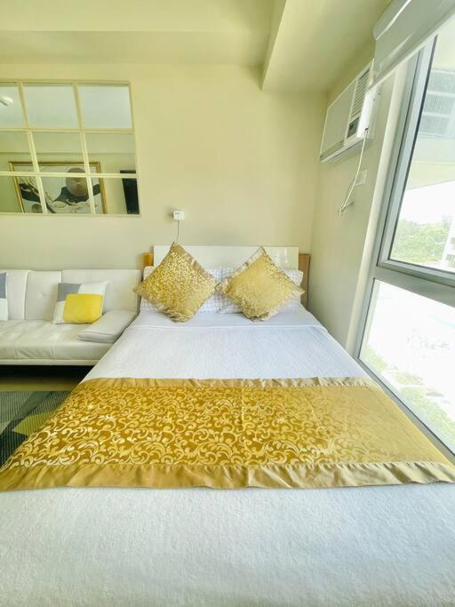 N2 Sleek Urban Escape