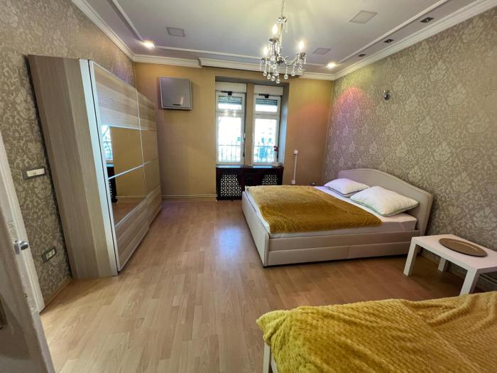 Life & Work in Belgrade Centre with FREE parking!