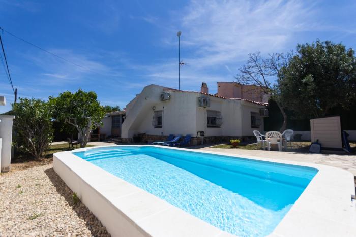 INNOUTHOME Casa Familiar con Piscina y Jardín Av 3 Calas