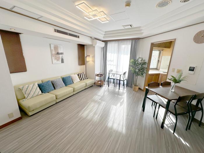 アクロス201松屋町駅 徒歩5分!!! 心斎橋地下鉄1駅 距離 ホテルリネン使用