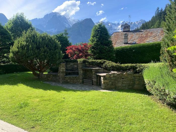 Monte Bianco elegant villa apartment Courmayeur