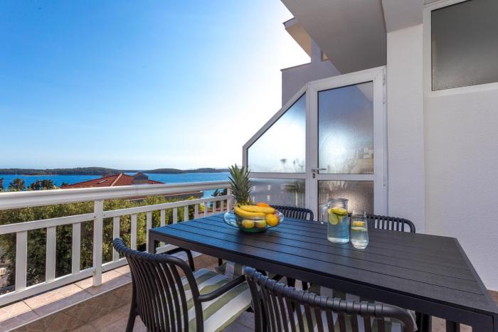 Hvar Pavičić Top View apartments