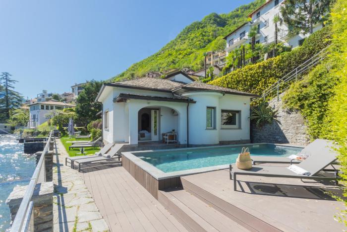 Villa Bianca - Front Lake Pool by RentComo