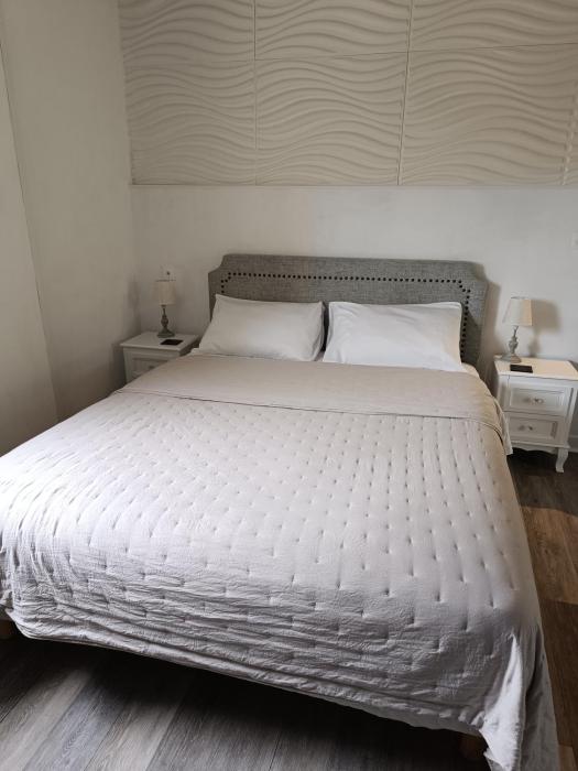 La Capitelle , Chambre double indépendante avec piscine