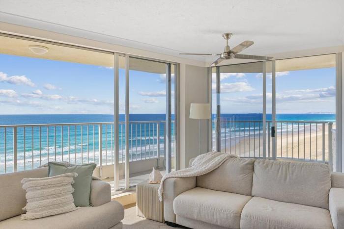 Absolute Beachfront Apartment