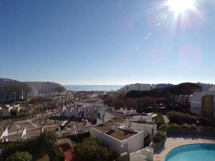 3 pièces avec piscine, proche plage, wifi, parking - idéal familles - FR-1-328-257