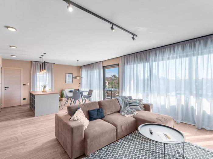 Apartment in Istria with Sea View & Bubble Bath