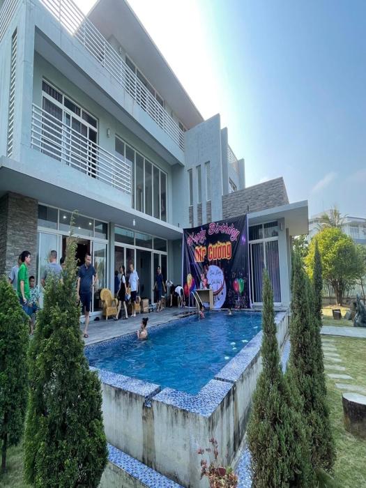 Chuỗi Villa 9 Ngủ Tuần Châu - Sân vườn - Bể bơi rộng - view biển